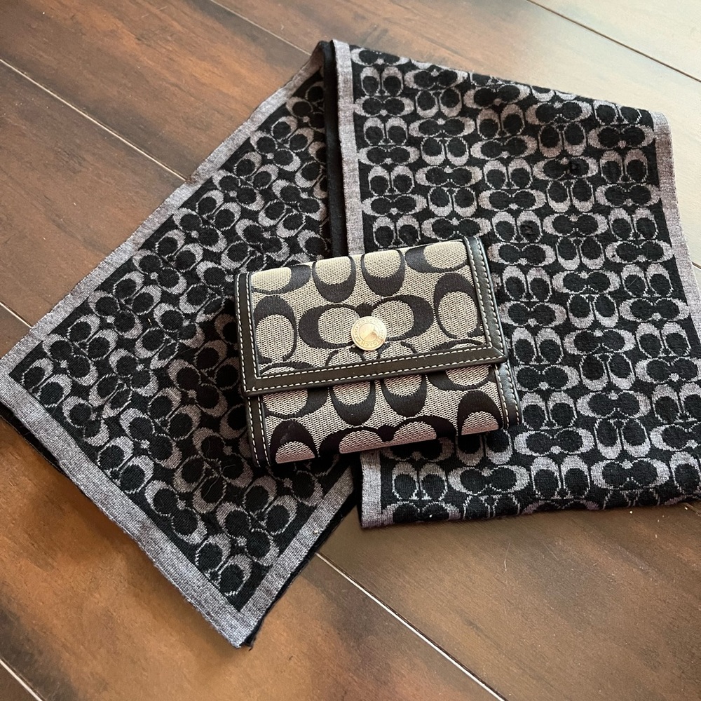 Coach Wallet & Scarf